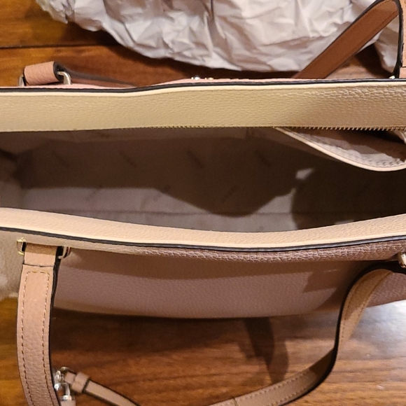 Guess large leather tote colorblock design - Picture 3 of 5